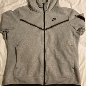 Grey Nike tech hoodie (medium)
